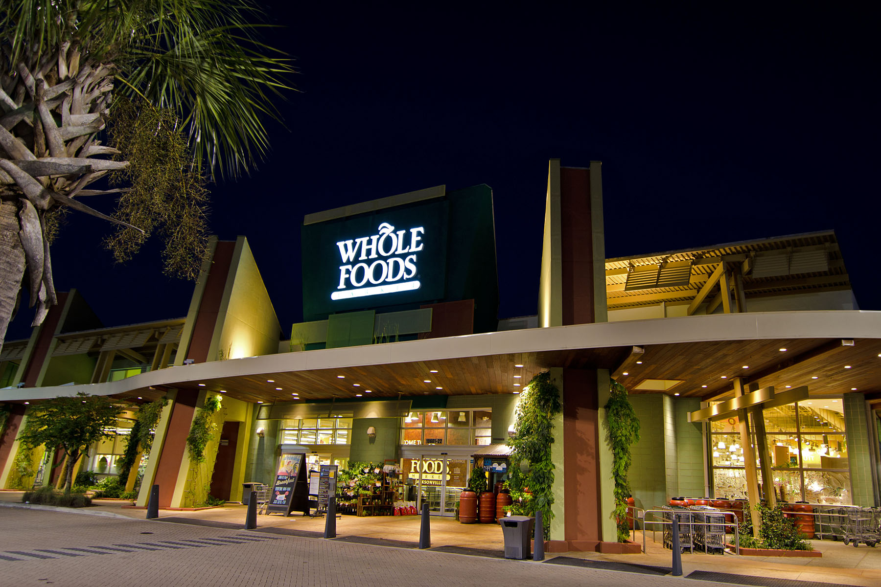 Amazon to immediately lower price of healthy food after Whole Foods acquisition